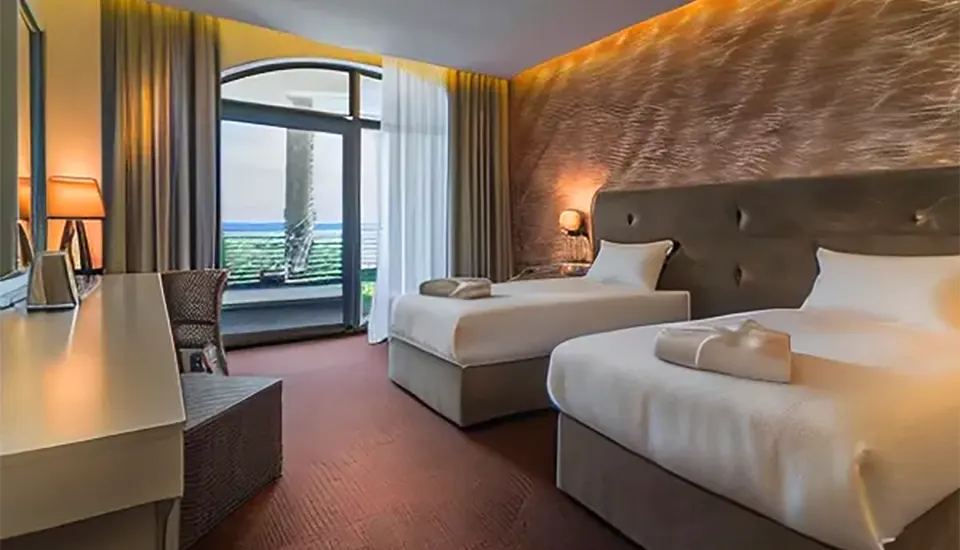 هتل گرند گلوریا باتومی